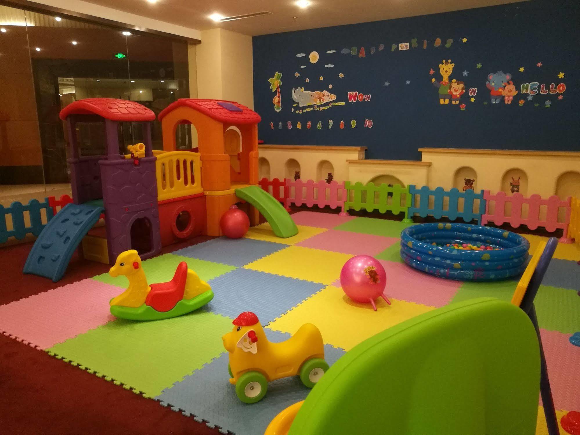 Merryland Traders Hotel Changshu Ngoại thất bức ảnh